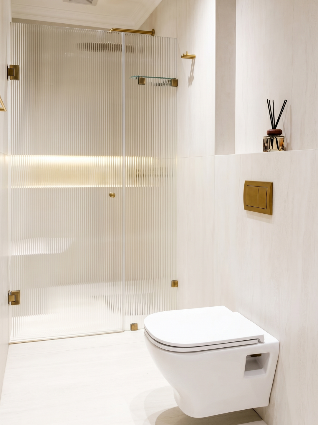 Bright bathroom design with frameless shower