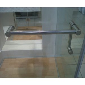 Stainless Steel Bow and Towel